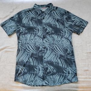 Roark short sleeve travel shirt with smart fabric
